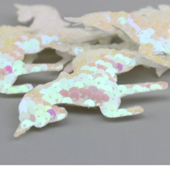 4 New White Sequin Unicorn Craft Gift Toys (7 x 6 cm) - Picture 3 of 3